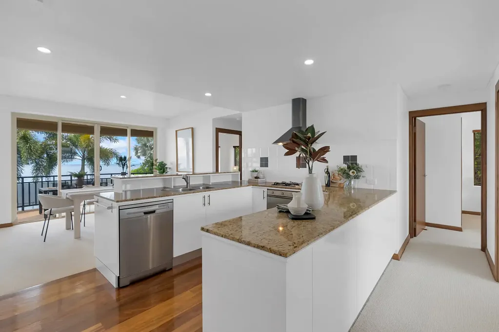 Palm Cove 3 Bedroom A Prestigious Three-Bedroom Sub-Penthouse Boasting Uninterrupted Views from Every Vantage Point