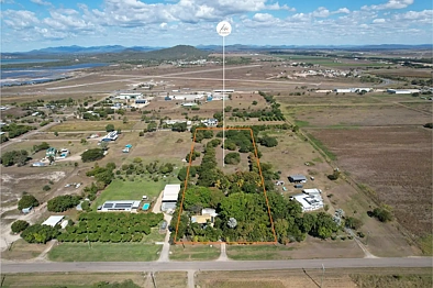 Bowen 4Habitaciones 5 Acres with Dual Living Just Minutes from Town