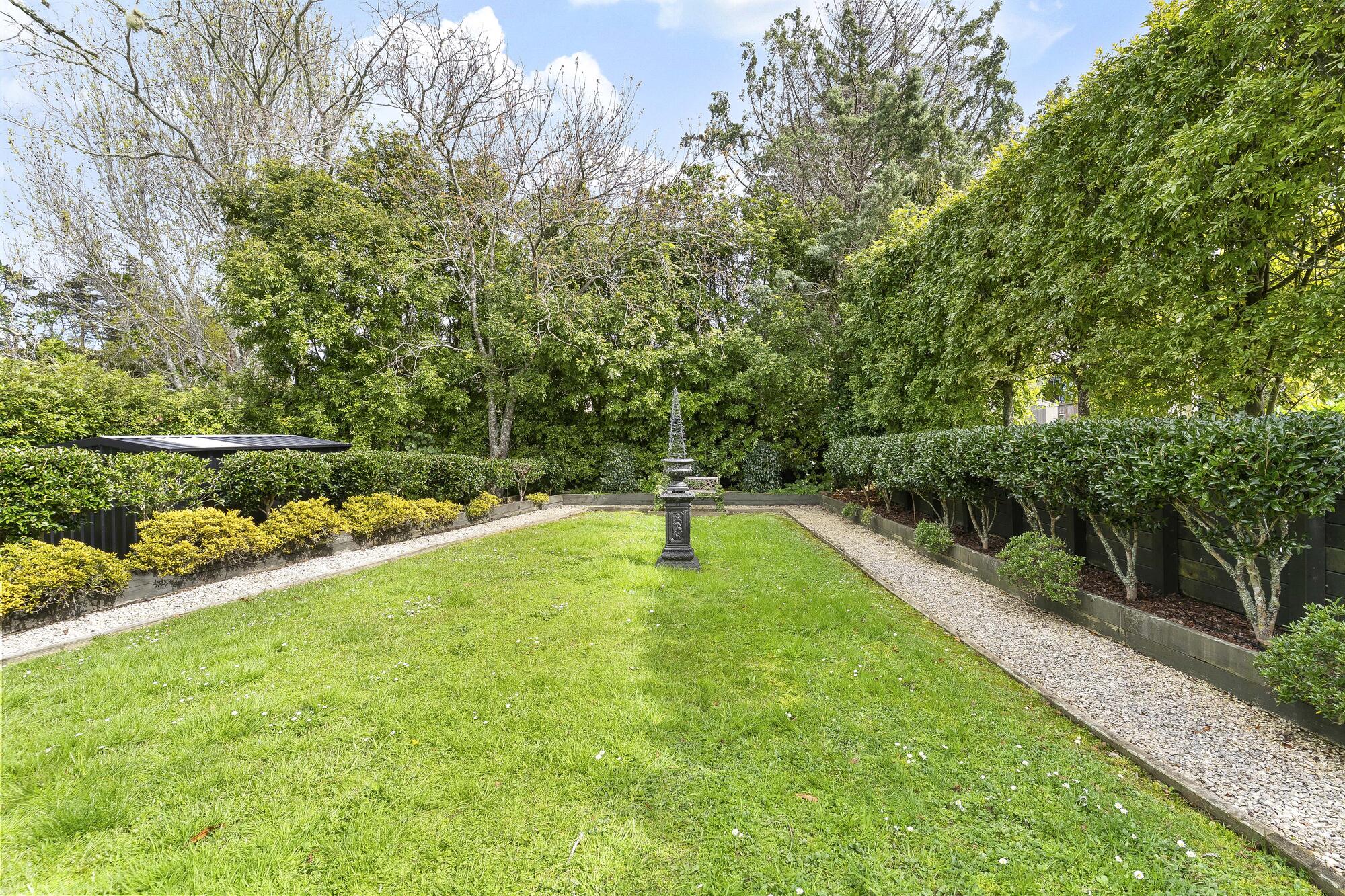59 Huka Road, Birkenhead, photo 9