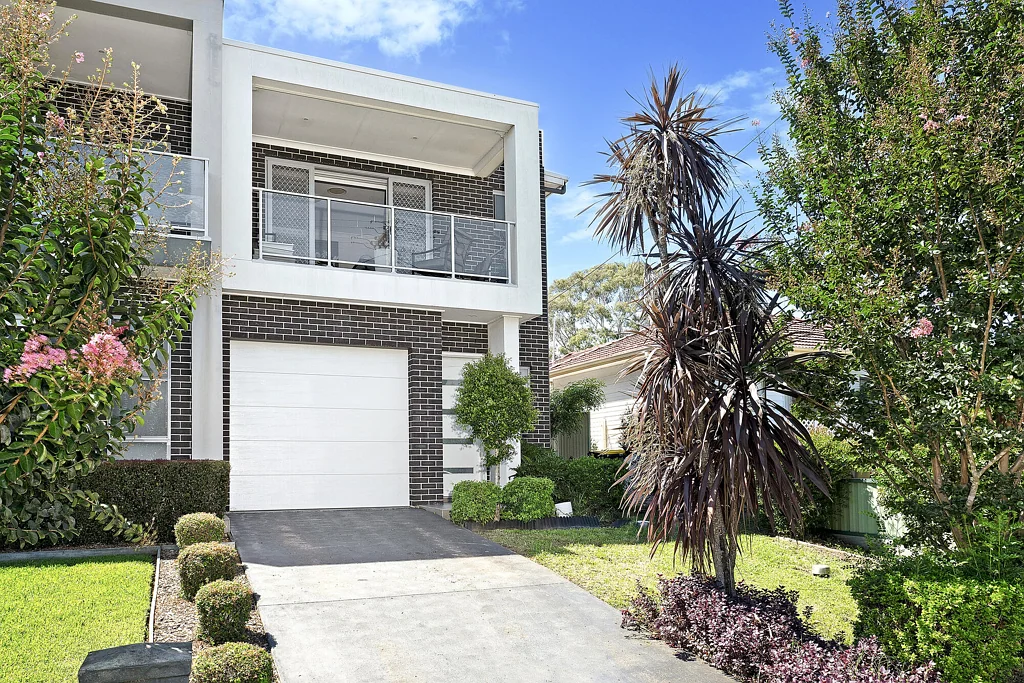 Dundas Valley 5chambre Spacious Family Home with Poolside Entertaining