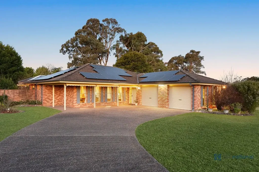 15 Lloyds Way, Bargo, NSW 2574