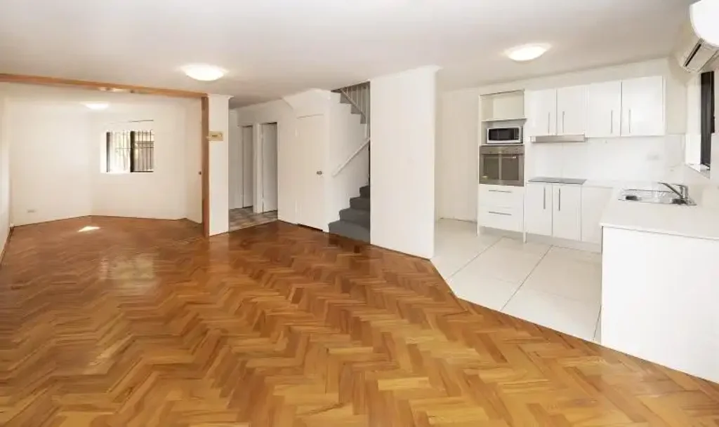 Spacious & Modern Apartment with Private Courtyard in the Heart of Matraville