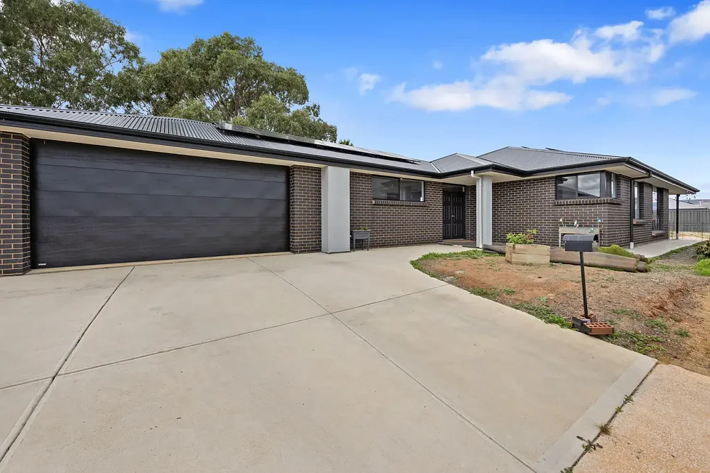 33 Lagoon Circuit, Aldinga Beach, SA 5173