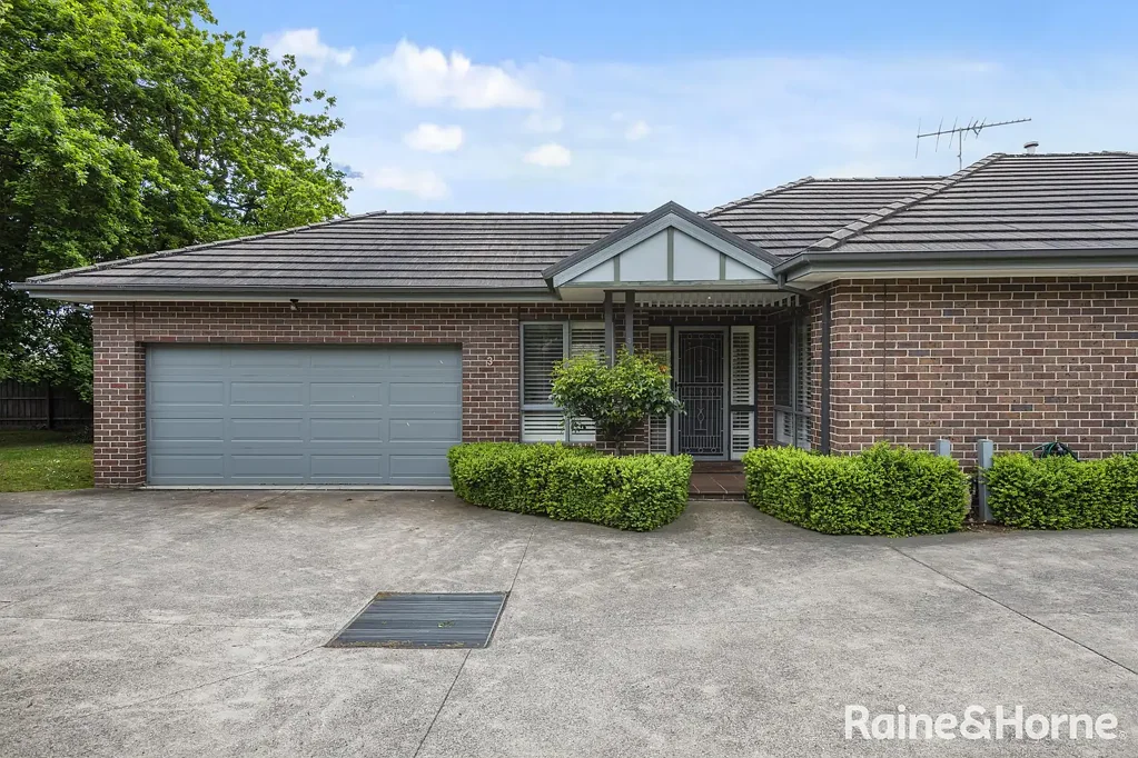 3/8a Howey Street, Gisborne, VIC 3437