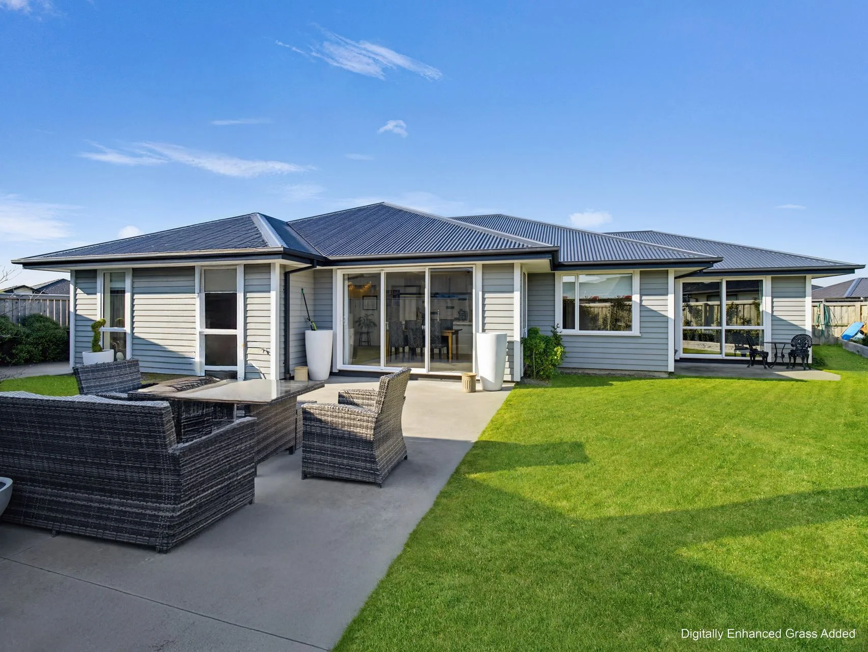 Lincoln 3 Bedroom Quiet Position. Serious Sellers.