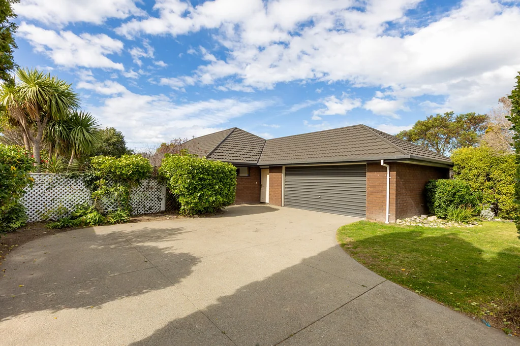 Amberley 4房  Make your move on Morris – Must be sold!