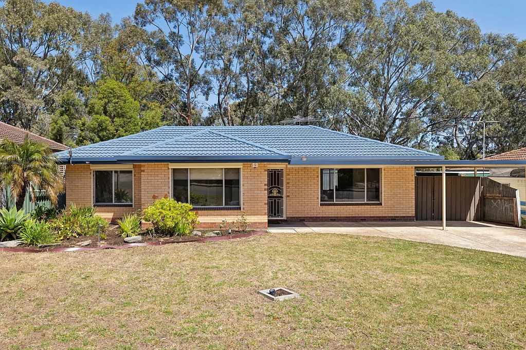 19 Arnold Drive, Hackham, SA 5163