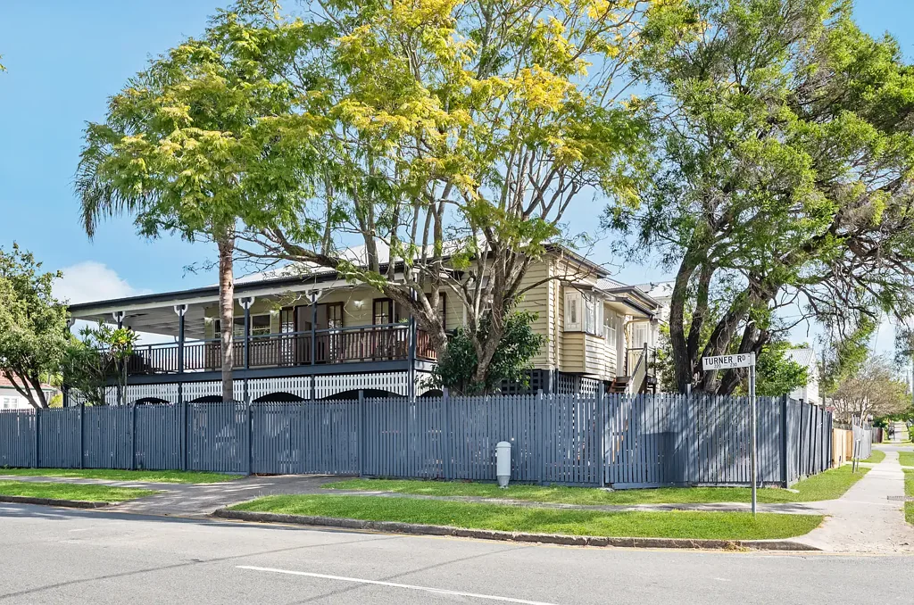 Kedron 3部屋 Charming Character Home with North-East Verandah, Pool & Teenager's Retreat