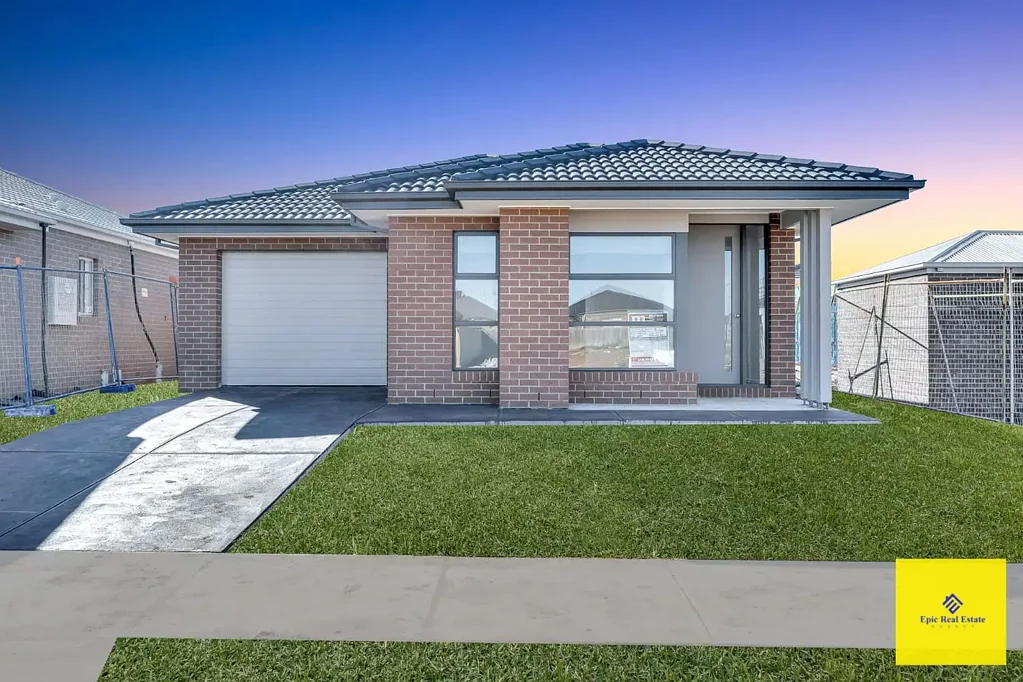 Modern Living in a Thriving Location – 4 Holloway Road, Melton South VIC 3338