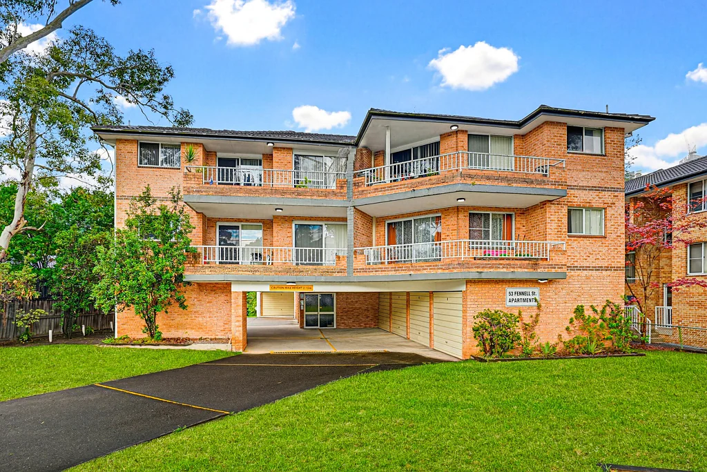 Spacious Two Bedroom Unit in the heart of North Parramatta!