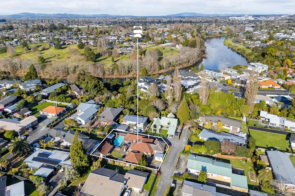 Saint Andrews 4Moenga Motivated Vendors - Bring All Offers!