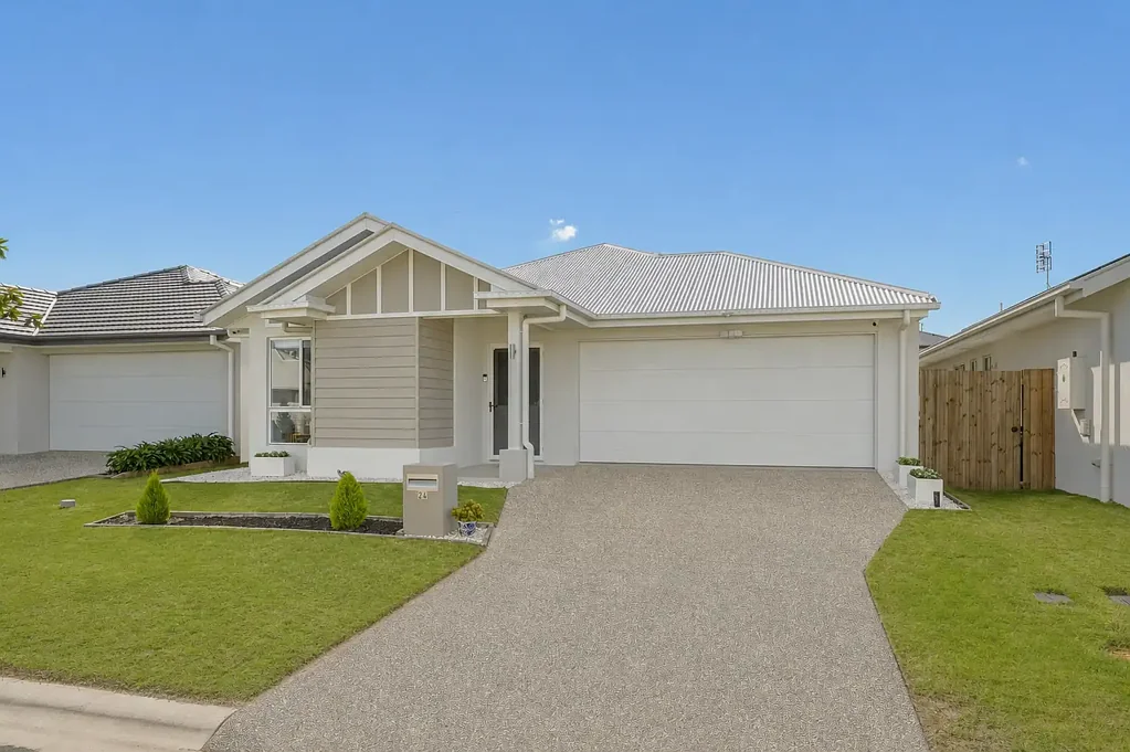 Burpengary East 4બેડરૂમ Modern Family Living in Sought-After North Harbour Estate
