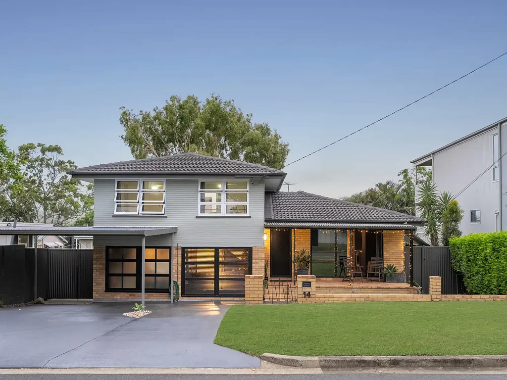 Brighton 3Moenga A Light-Filled Family Home Offering Space, Flexibility and Effortless Entertaining!