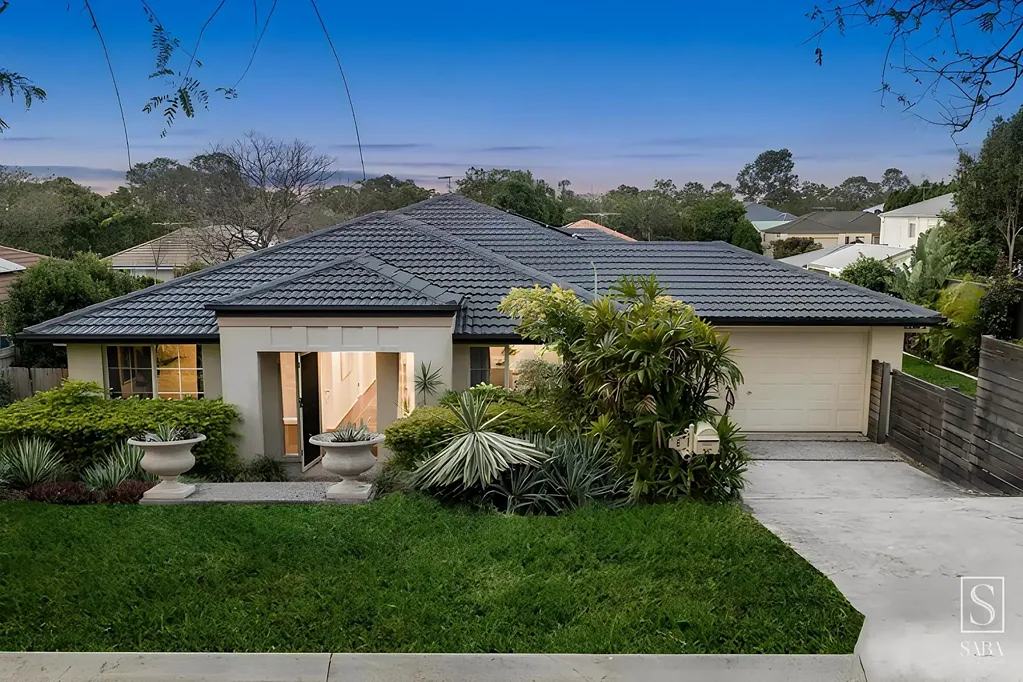 Bridgeman Downs 5Kwarto Big Block, Bold Living - Welcome, to Bridgeman Downs
