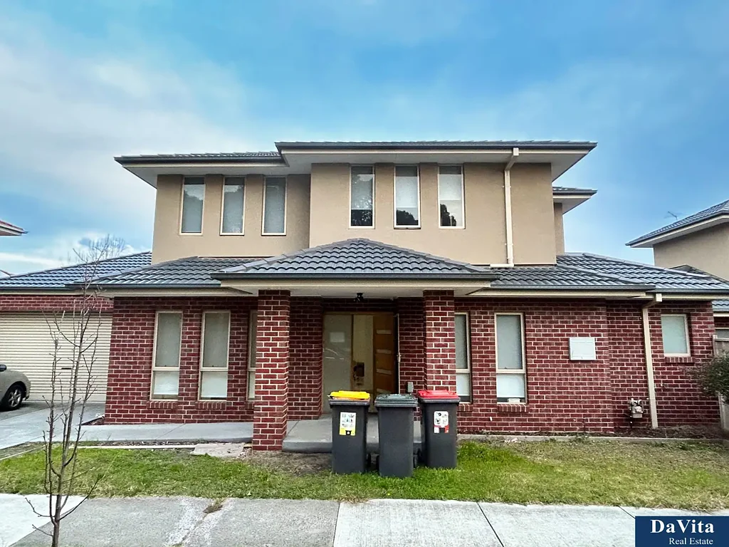 Fully Furnished Accommodation, Walk to Monash University!