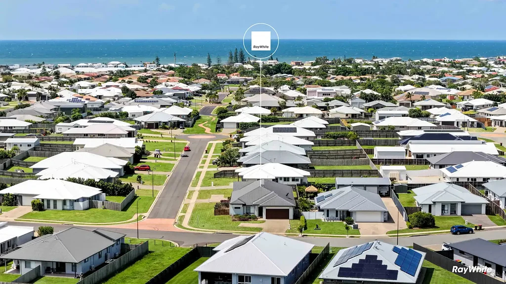Bargara 3 Bedroom MODERN 3-BED COASTAL UNIT IN BARGARA!