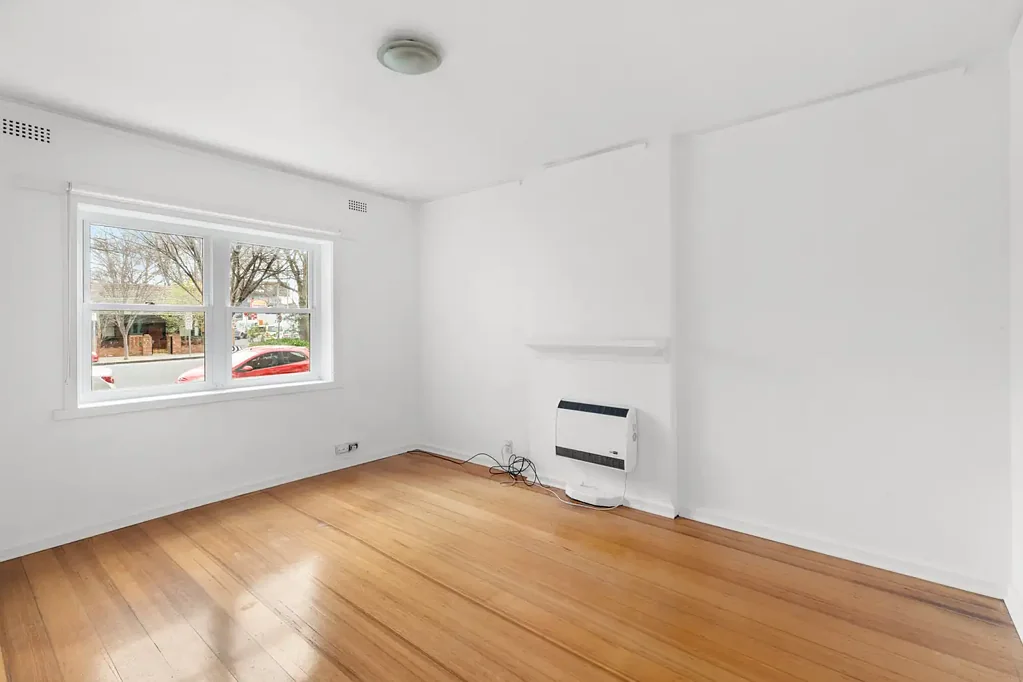 Stylish 1-Bedroom Apartment in Prime East Melbourne Location