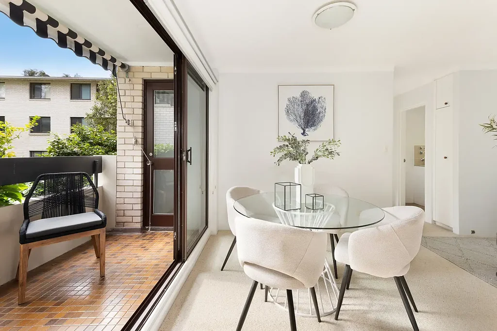 Ultra Convenient Modern One Bedroom Apartment
