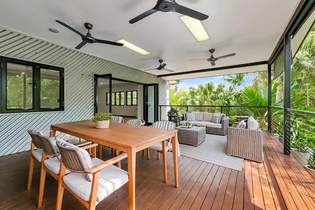 Malak 4chambre Elevated Living in a Private Paradise!!