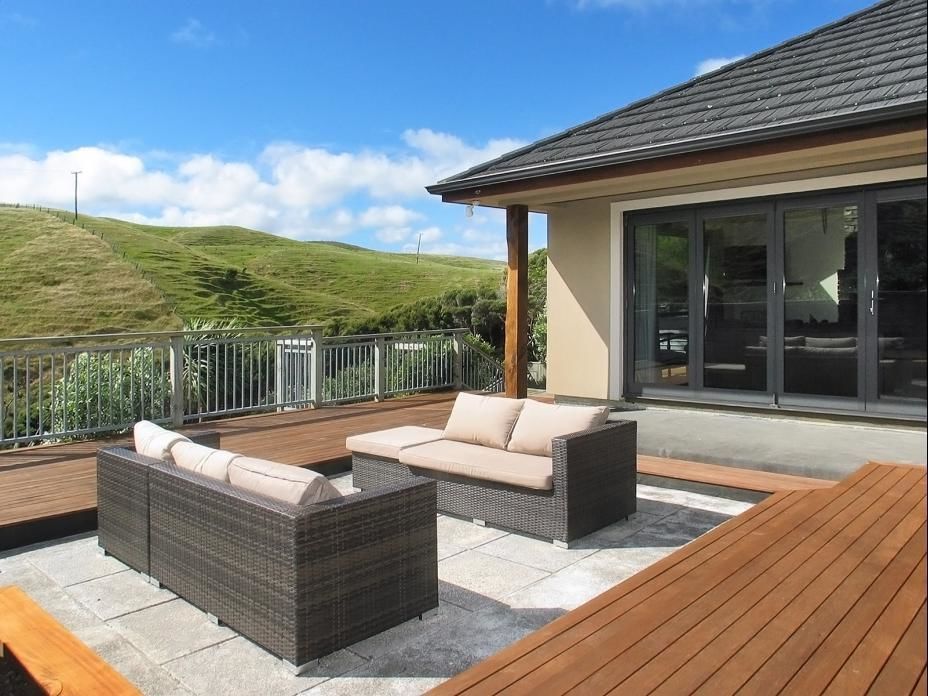 17 Saint Austell Close, Camborne, Porirua, 5 phòng ngủ, 0 phòng tắm