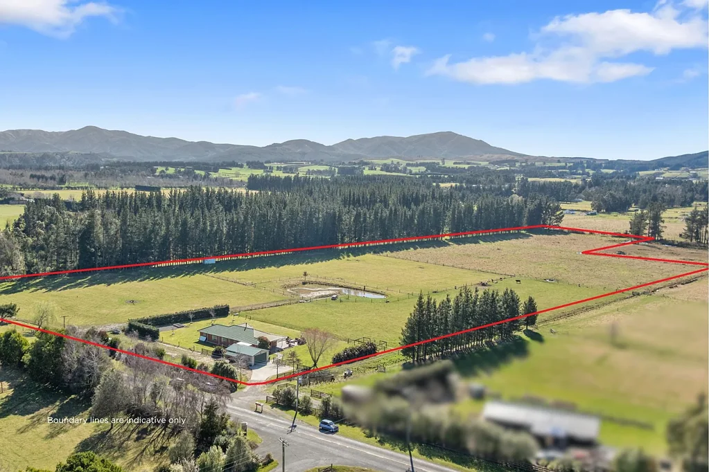 Loburn  Six hectares of scenic simplicity