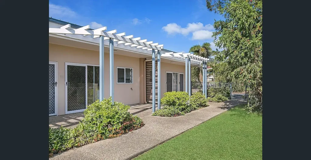 Stylish Unit in Prime Frenchville Location