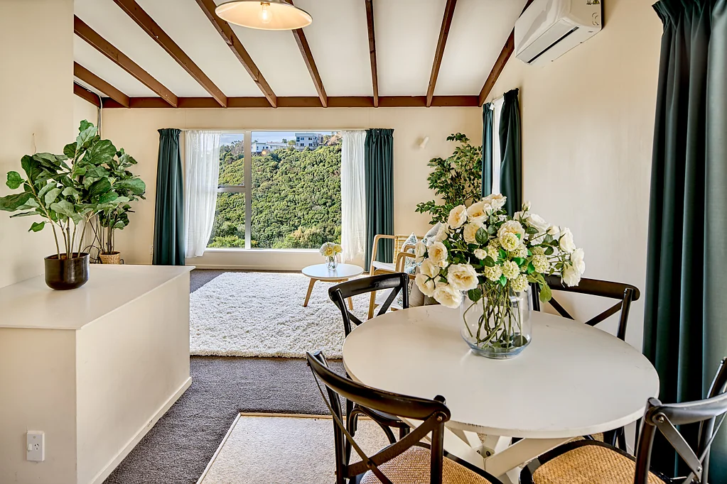 Newlands 2房  A SMART START - R.V $550,000