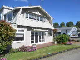 4 Rotten Row, Waikuku Beach