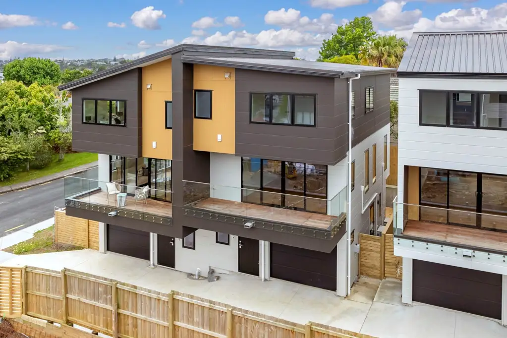 Forrest Hill 4 Bedroom Brand New, Elegant and Comfortable