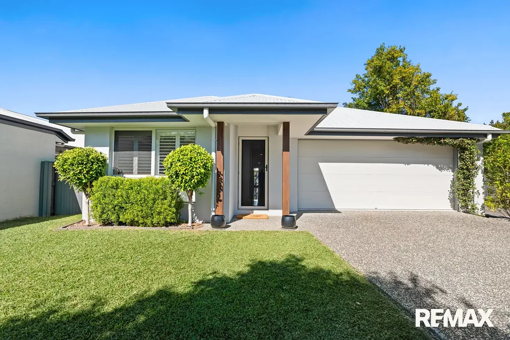 Bli Bli 5房  5 Bedrooms, Heated Pool & Family Living in a Quiet Cul-de-Sac