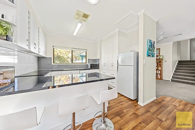 रसोईघर - 2 MICHELLE PL, EMERALD QLD 4720