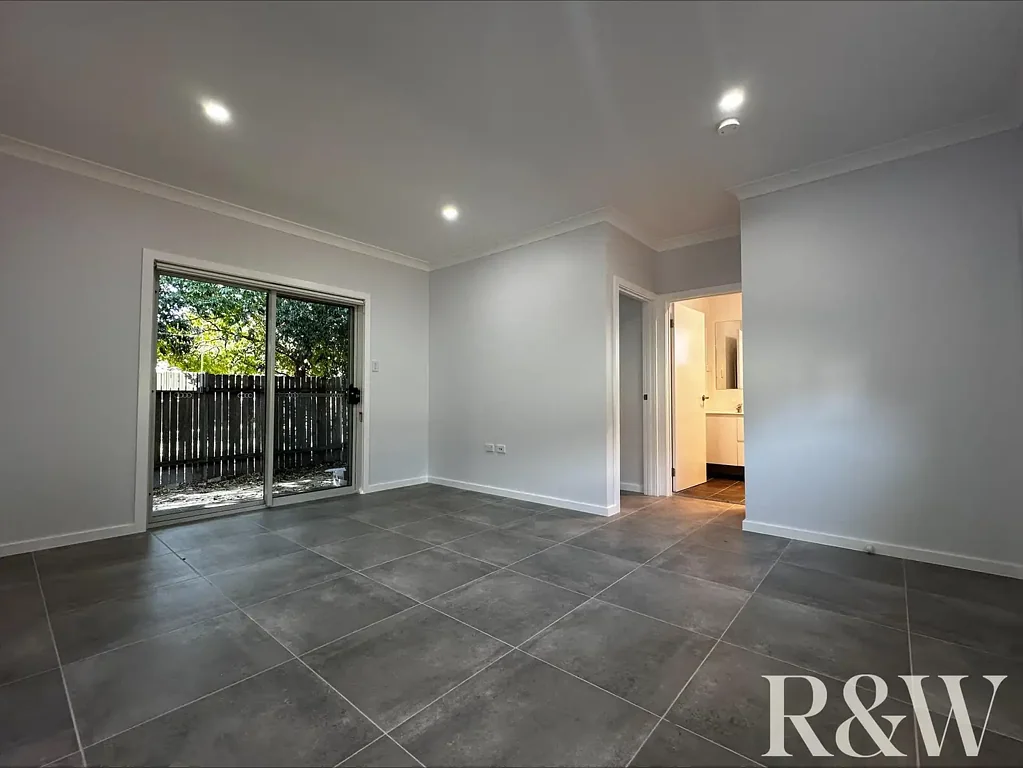 WELL PRESENTED GRANNY FLAT