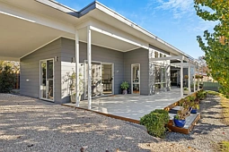 2/100A Main Street, Lobethal