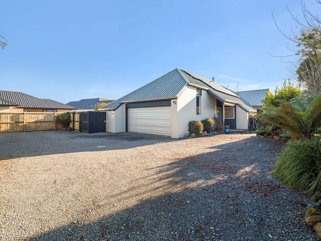 Halswell 4Zimmer Impeccable Family Living