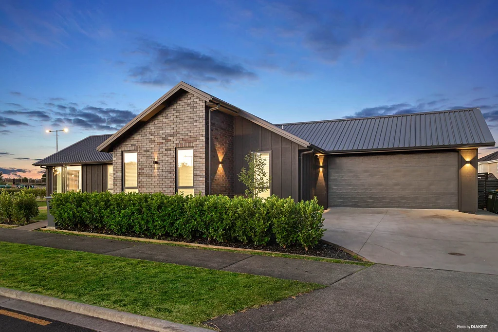 Paerata 4房  Contemporary Style. Family Living. Love the Lo...
