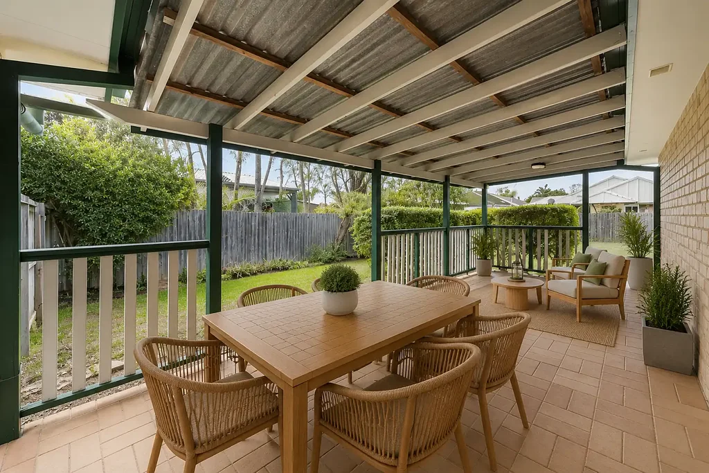 Bald Hills 3房 新近粉刷低层住宅 宽敞580sqm地块 三卧宽敞布局 一侧通道便利 安全车库 空调舒适 全年宜居 Freshly Updated Family Home or Smart Investment Opportunity on 580sqm