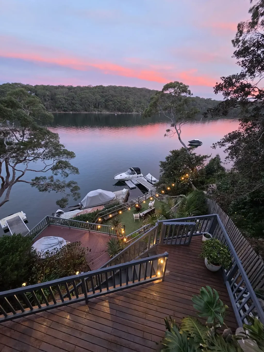 Serene Waterfront Sanctuary with 360-Degree Water Views - Fully Furnished 1 Bed Studio