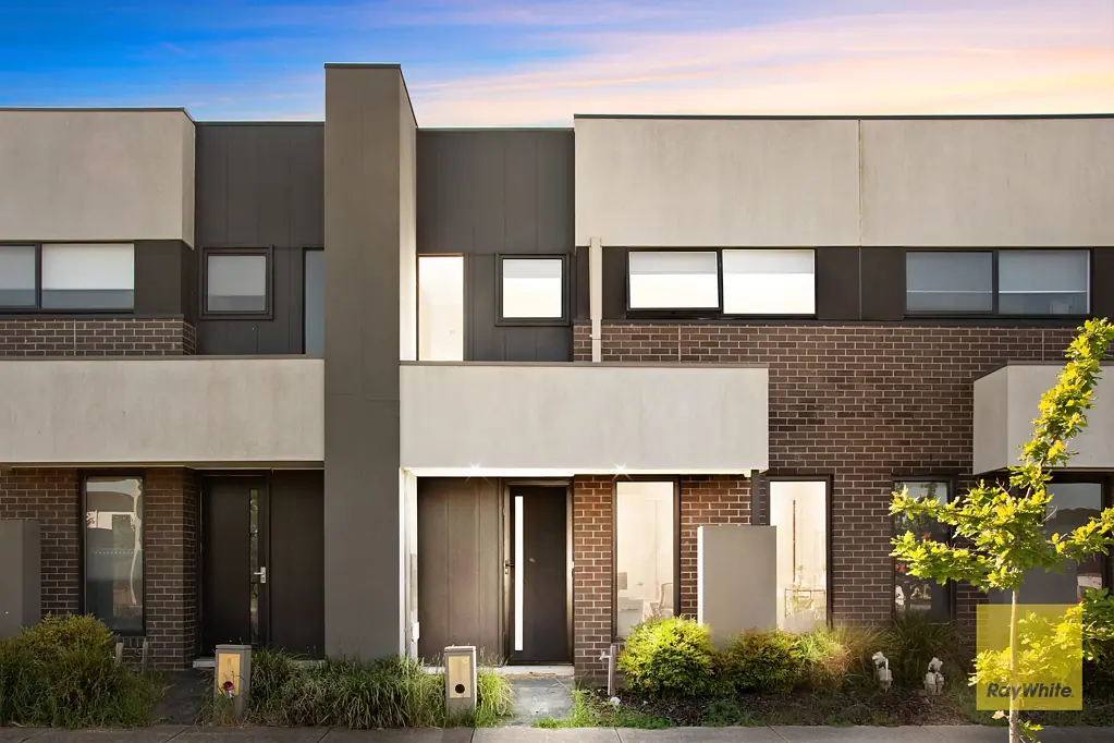 Point Cook 4ਬੈੱਡਰੂਮ A Standout Opportunity in a Prime Point Cook Location
