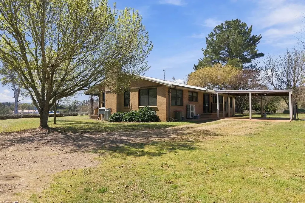 Armidale 3Kwarto Acreage Living with Endless Possibilities