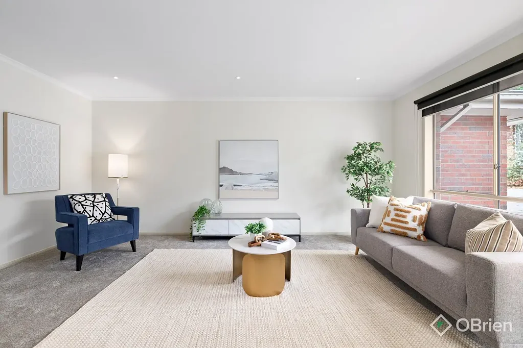 Chadstone 2 Bedroom Modern Updates, Prime Position