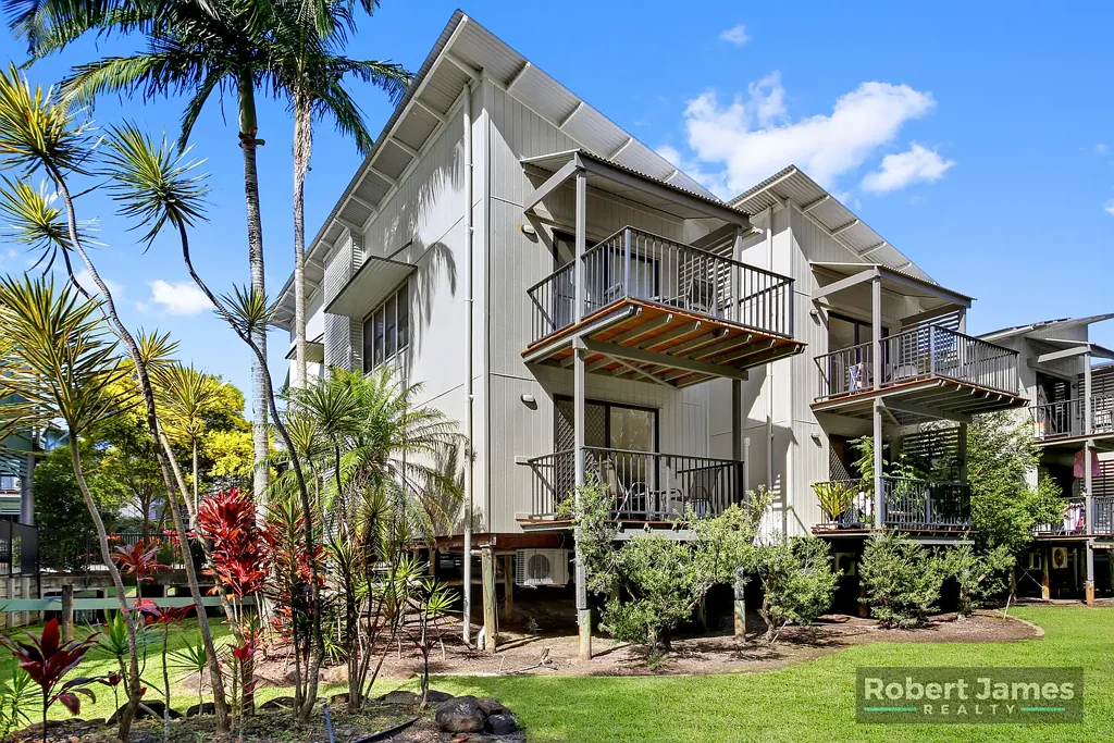 Tewantin 2房  DUAL KEY APARTMENT - PREMIUM POSITION - WATER ASPECT OF LAKE DOONELLA