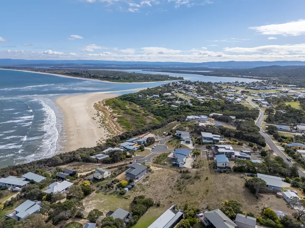 Coles Bay  East Coast is calling.
