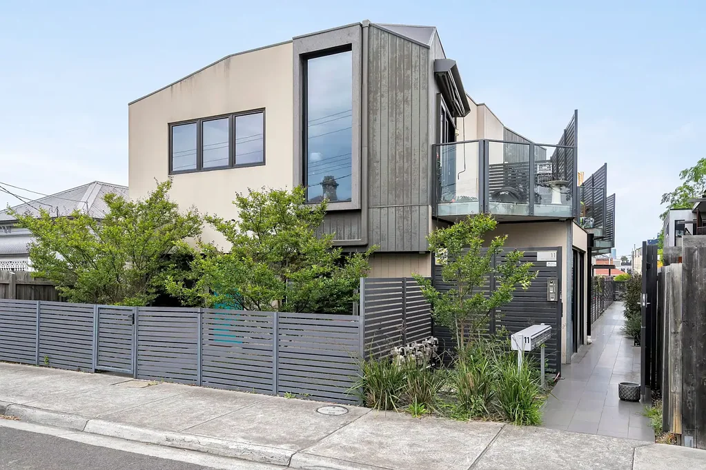 2/11 Barningham Street, Brunswick, VIC 3056