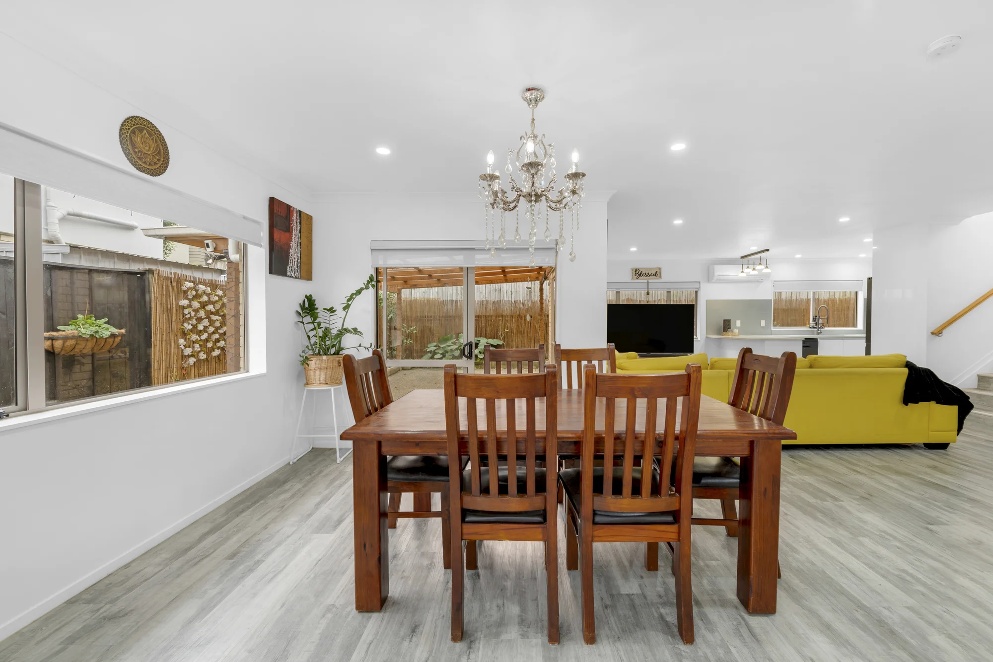 Flat Bush 4침실 BEST VALUE RENOVATED HOME | SHARP PRICE