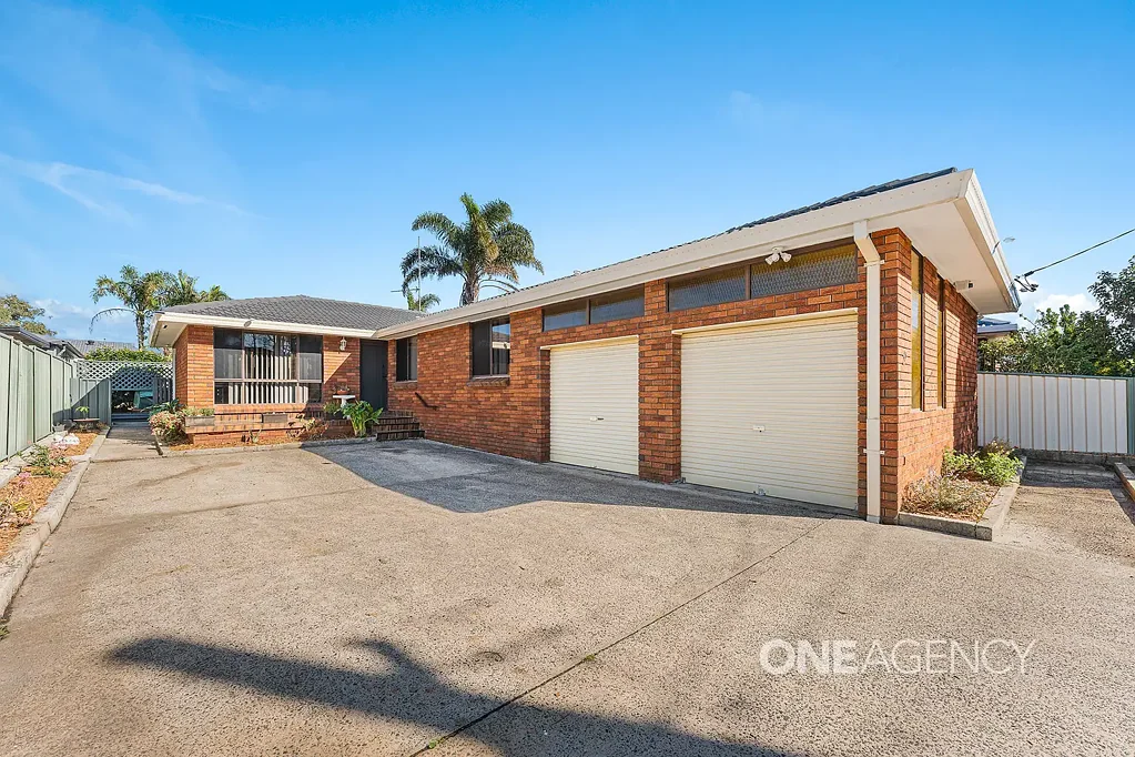Albion Park Rail 3房  SPACIOUS FAMILY HOME WITH POTENTIAL