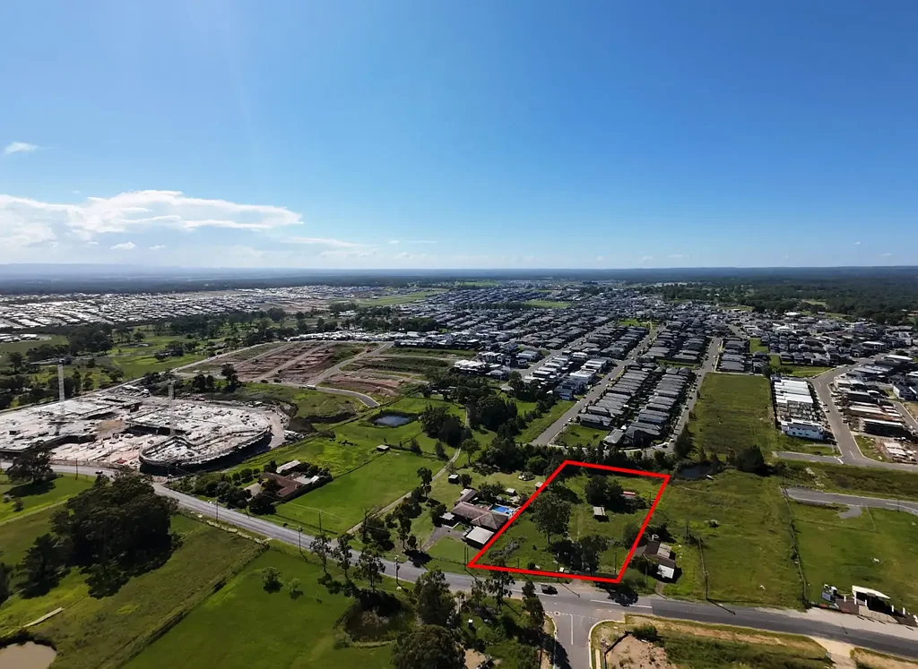 Box Hill 1 Acre R4 - 200m to Box Hill city centre