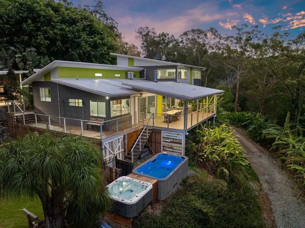 Wongawallan 5房  Secluded Hinterland Sanctuary, Sweeping Valley Views & An Estate Built for Every Purpose