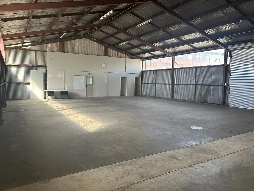 Camberley Tidy high-stud warehouse with small office