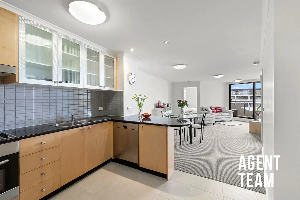 Braddon 2chambre Elevated Living in the Heart of Braddon with Views to Mt Ainslie