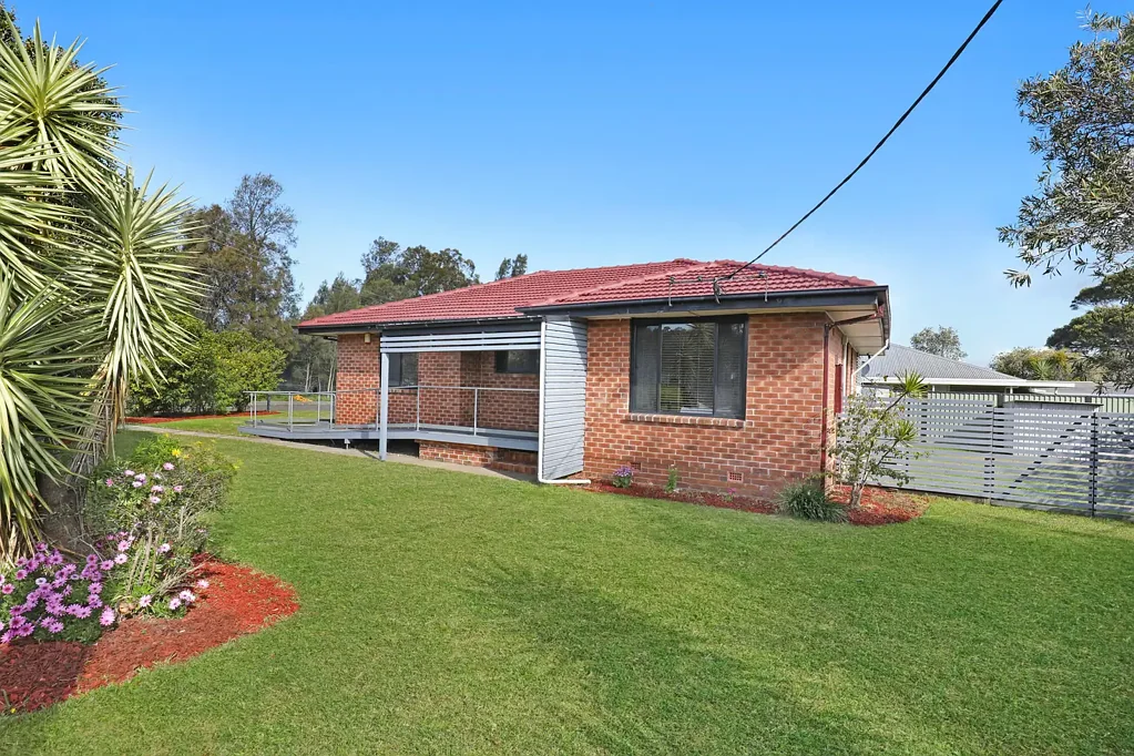 Berkeley 3Zimmer Charming Corner Block Home Near Lake Illawarra